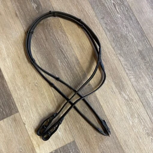 Consignment Black Web Reins 54" -Pet Supply Store IMG 8497 scaled